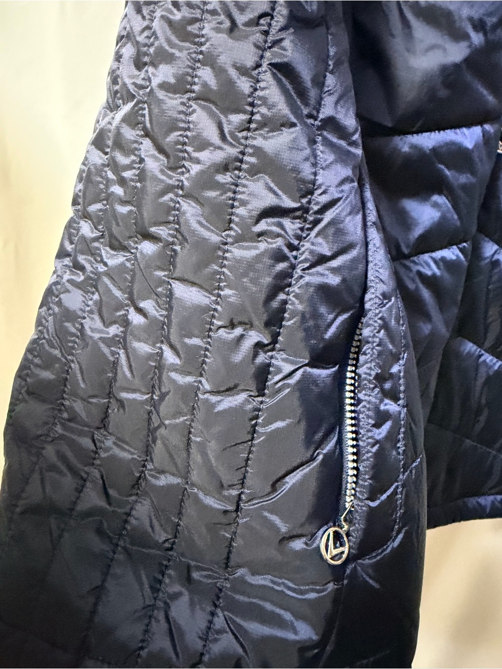 Lightweight Quilted Sleeveless Puffer Vest - Navy - Picture 3 of 9